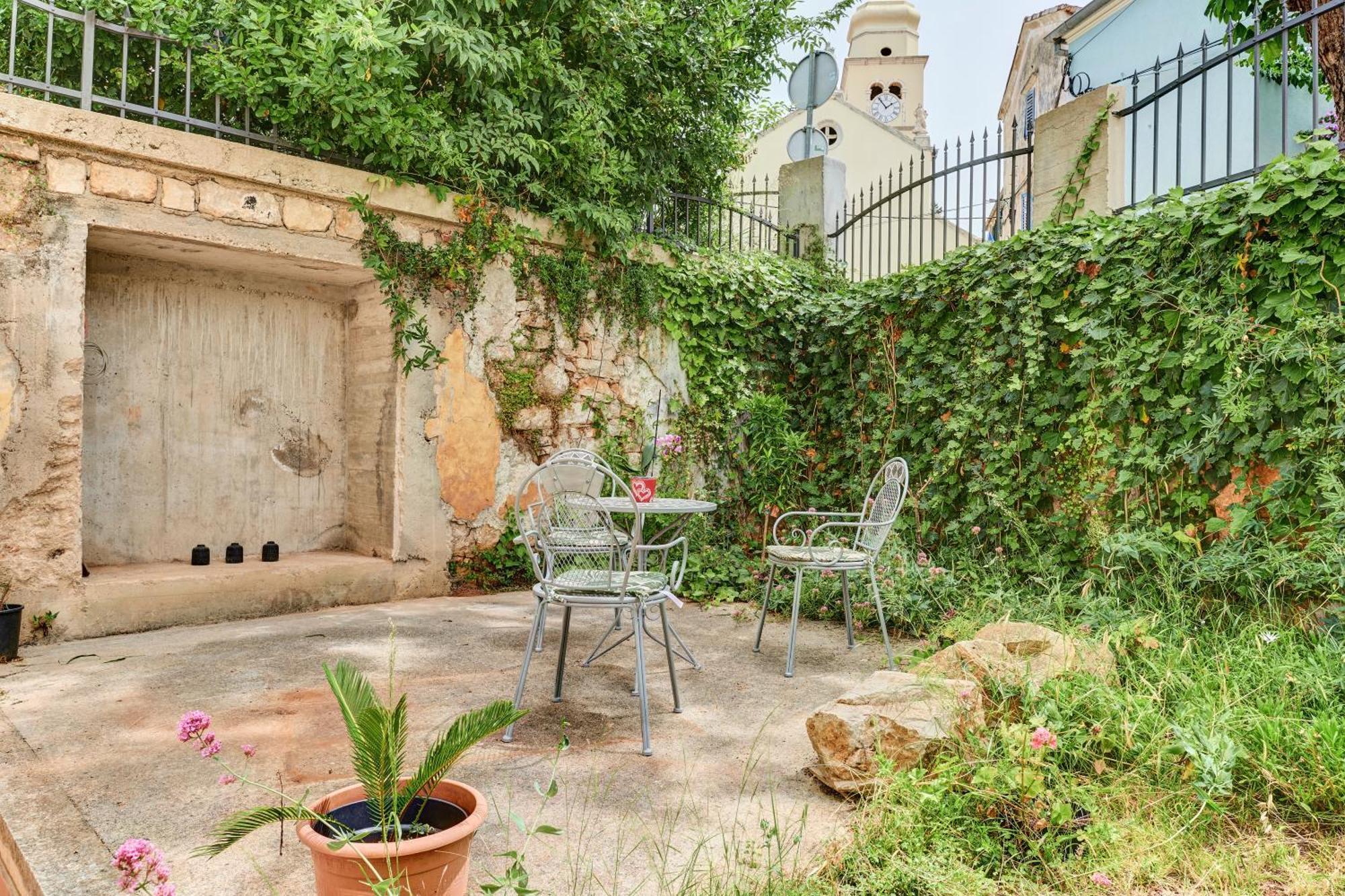 Captain' S Villa Boutique Hotel Veli Lošinj Buitenkant foto